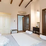 Vila Lotus San Lorenzo *