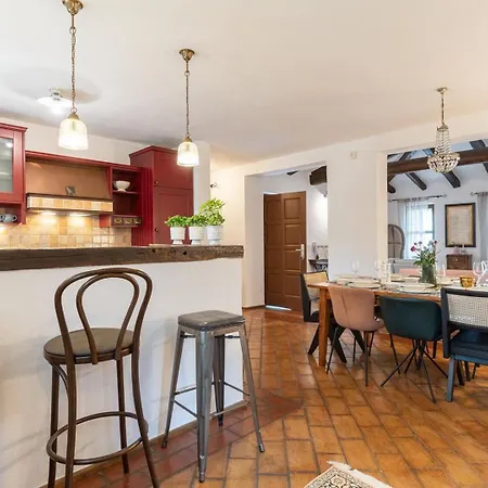 Villa Lotus San Lorenzo *