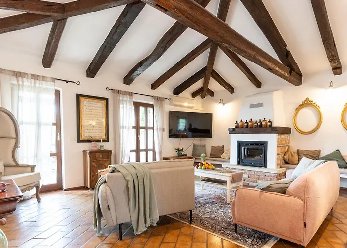 Villa Lotus San Lorenzo *