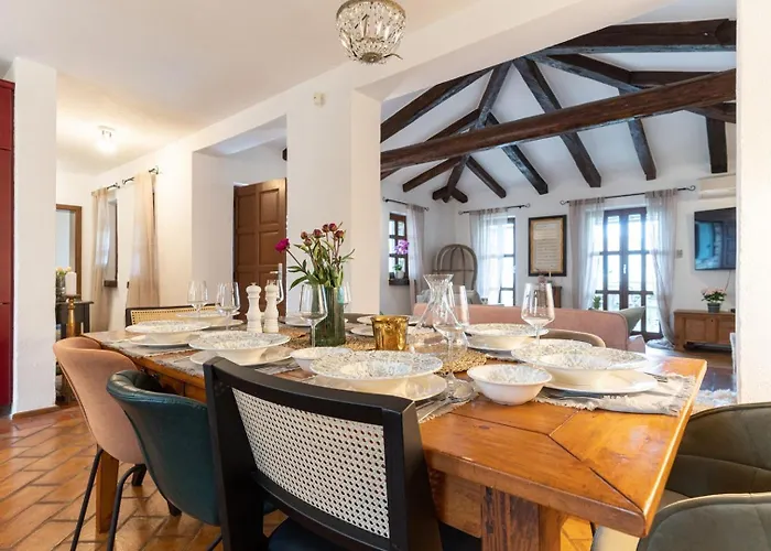 Villa Lotus San Lorenzo